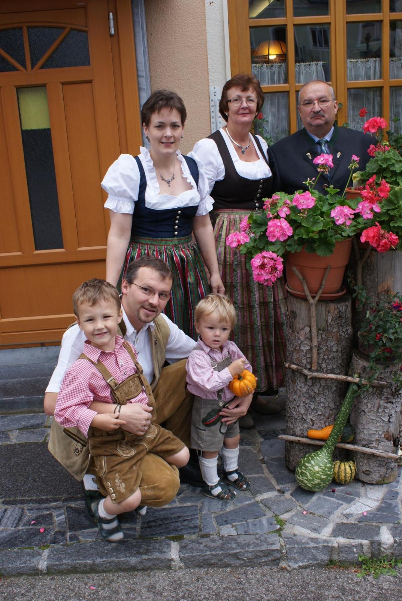Hotel Gasthof Zur Kirche Kottes Exterior foto
